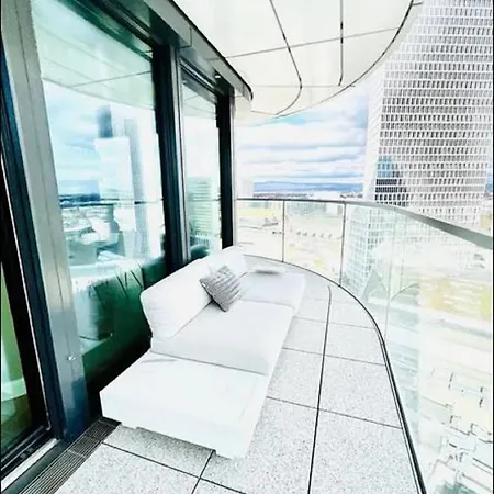 Grand Tower *